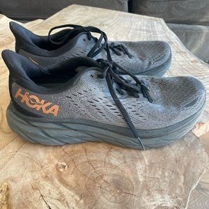 Women’s Hoka One One Clifton 8